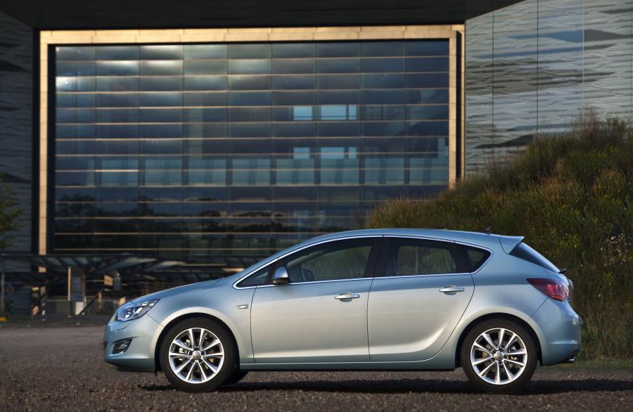  Opel Astra 5-Door 2009 года  (фото 106 из 170)